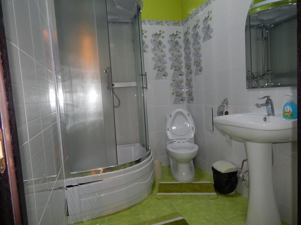 Hotel Sky House Astana Habitación foto